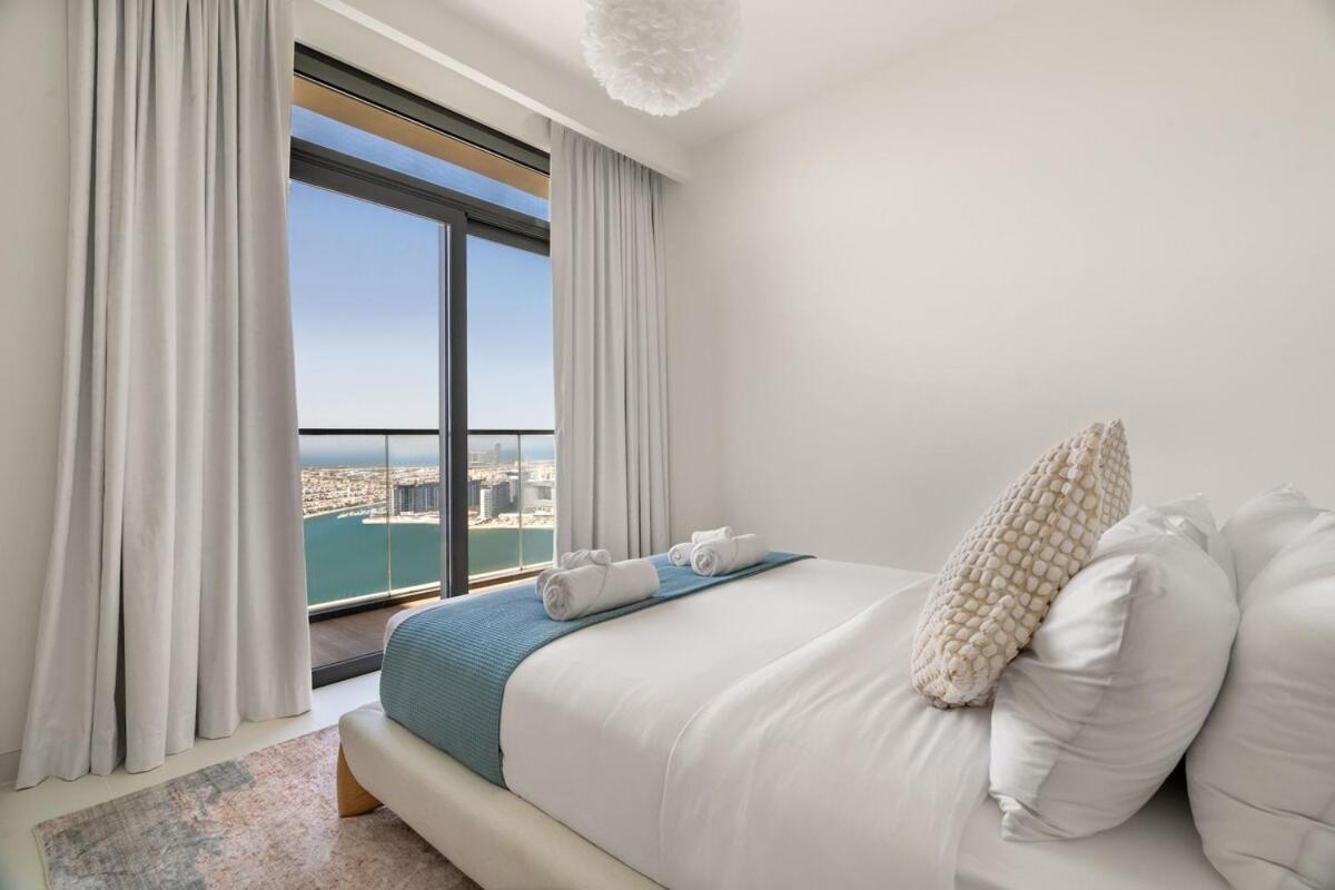 Luxury 3br Penthouse Retreat - Private & Marina Views Apartment Dubai