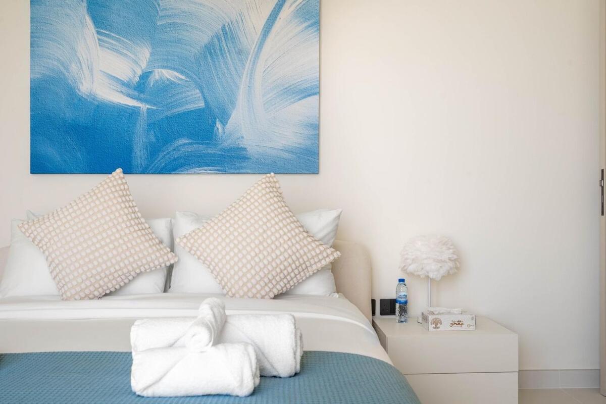 Luxury 3br Penthouse Retreat - Private & Marina Views Dubai