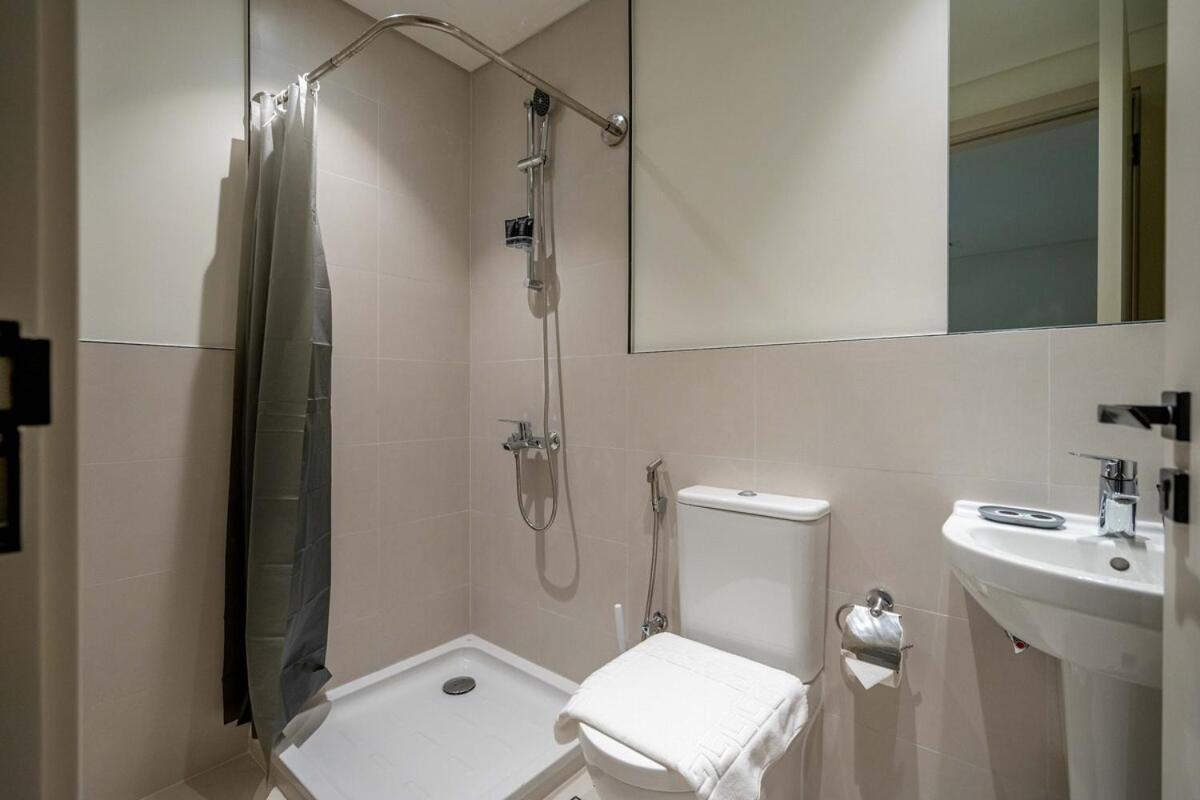 Luxury 3br Penthouse Retreat - Private & Marina Views Apartment