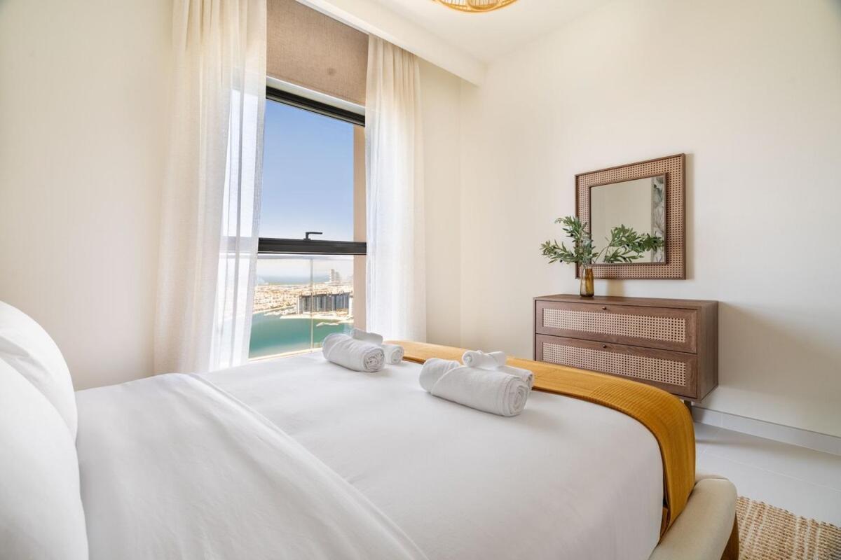 Apartment Luxury 3br Penthouse Retreat - Private & Marina Views *