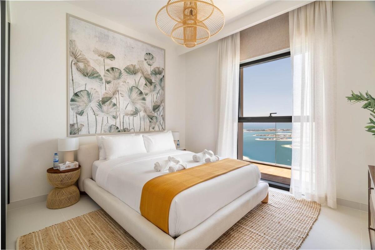 Luxury 3br Penthouse Retreat - Private & Marina Views * Dubai