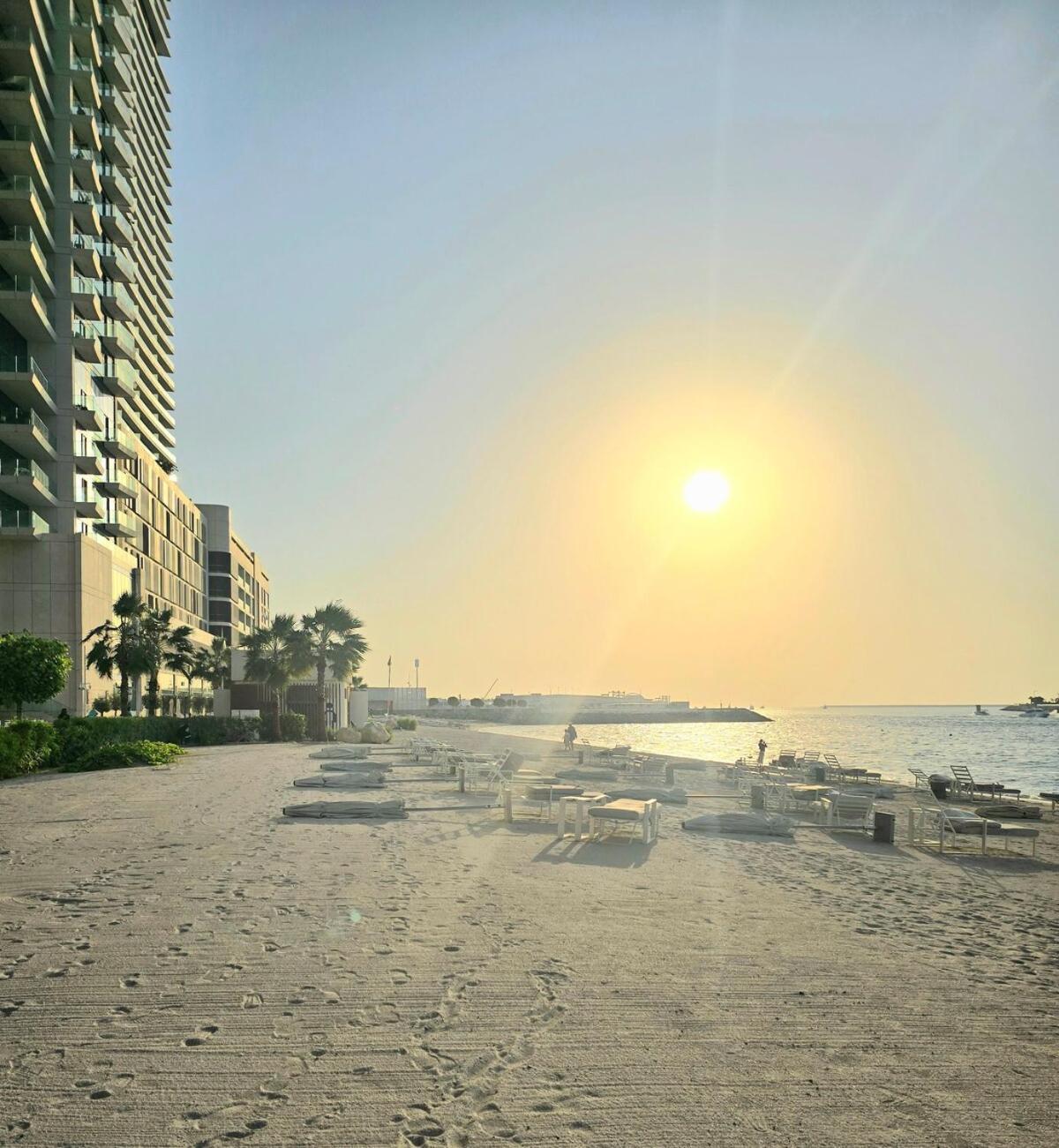 Luxury 3br Penthouse Retreat - Private & Marina Views Apartment
