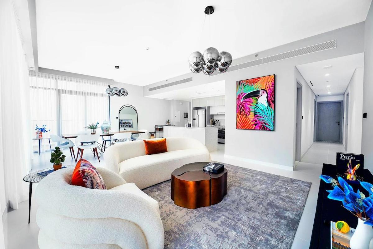 Luxury 3br Penthouse Retreat - Private & Marina Views Apartment *