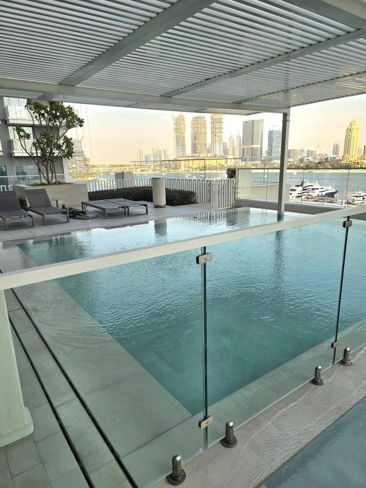 Luxury 3br Penthouse Retreat - Private & Marina Views * Dubai