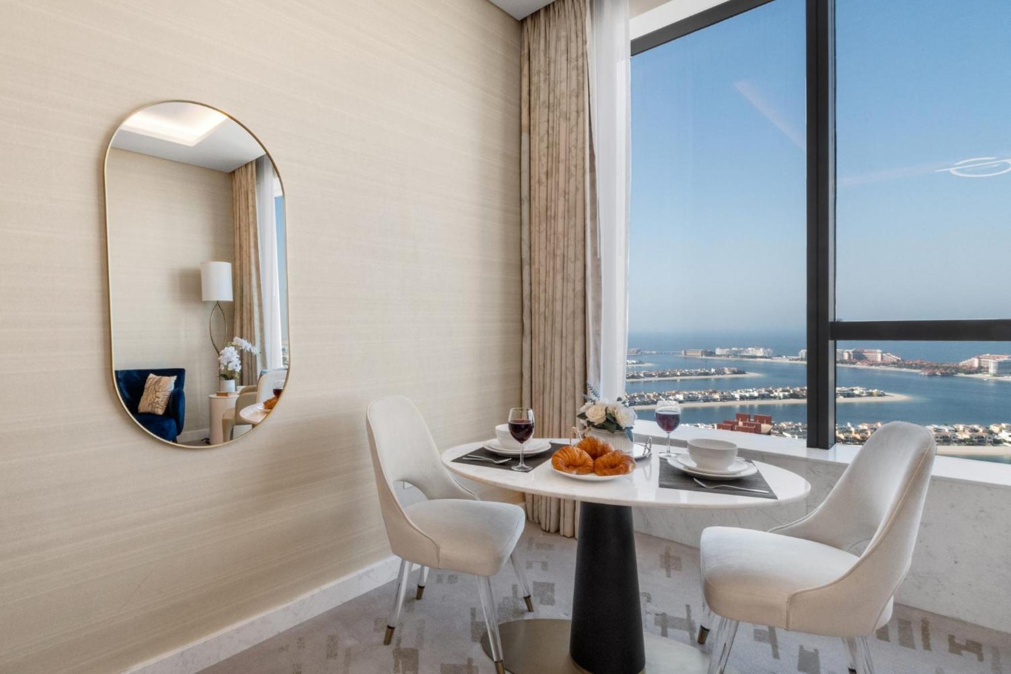 Luxury Sea Views At - Palm Tower Apartment