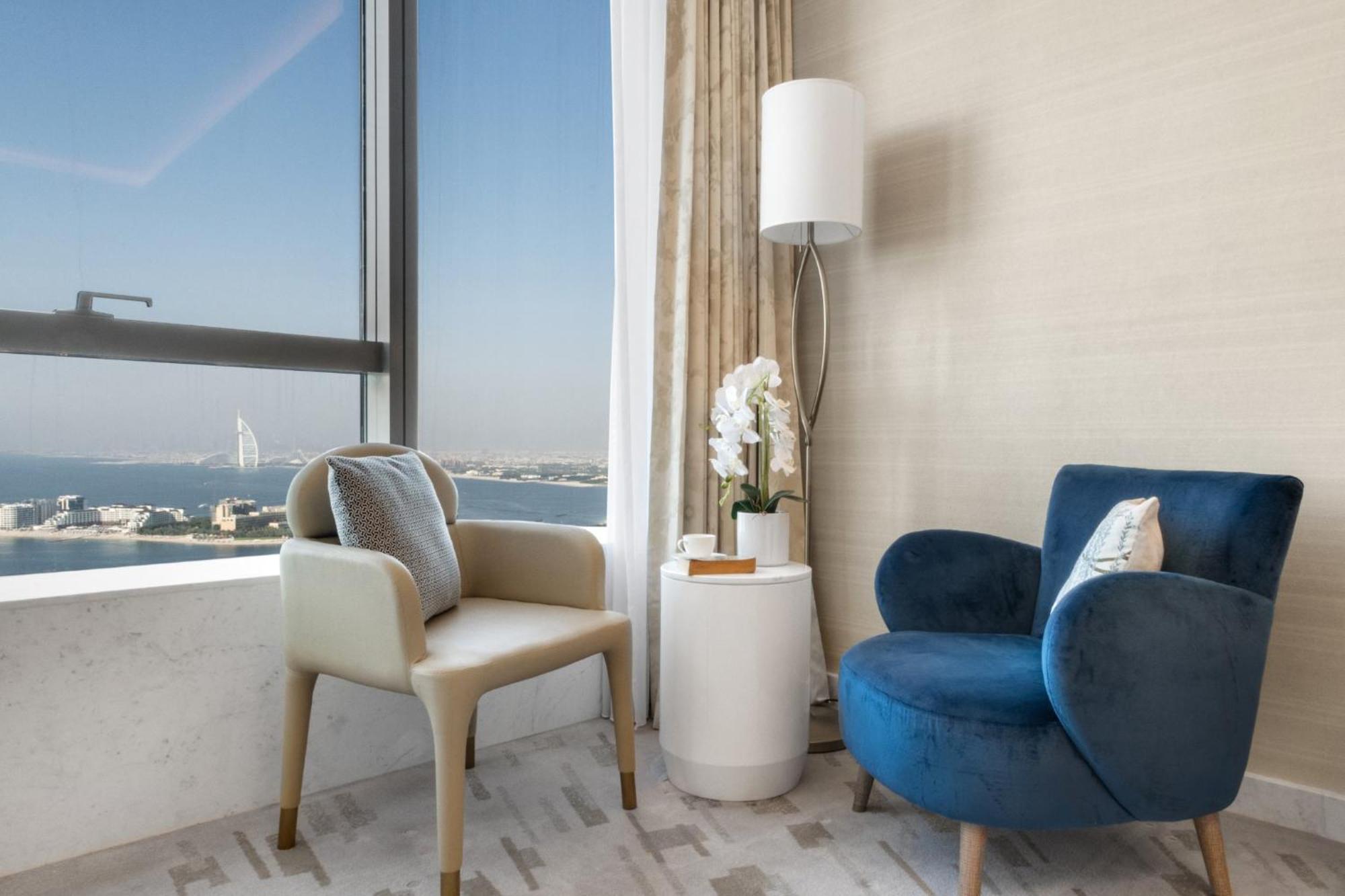 Luxury Sea Views At - Palm Tower Apartment *