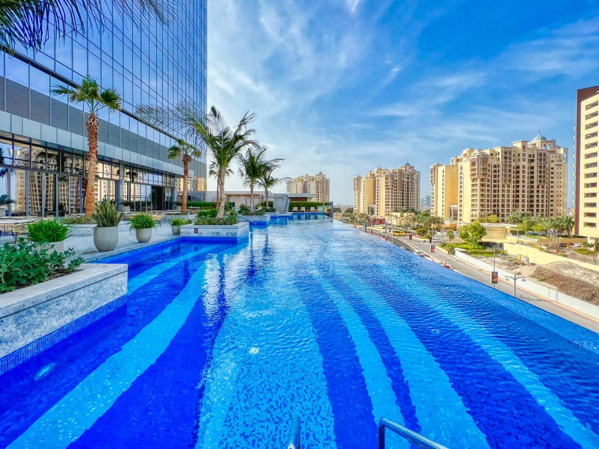 Luxury Sea Views At - Palm Tower Apartment *