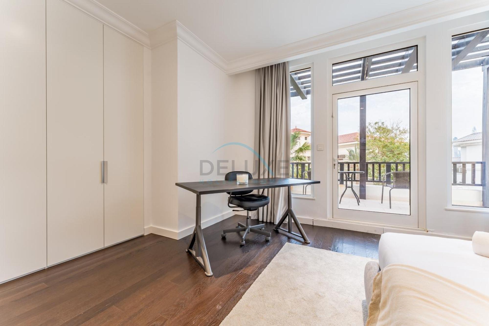 Villa Beachfront 3br With Private Gym, Pool, Jacuzzi & Workspace, Palm Villa, Palm Jumeirah By Deluxe Homes *