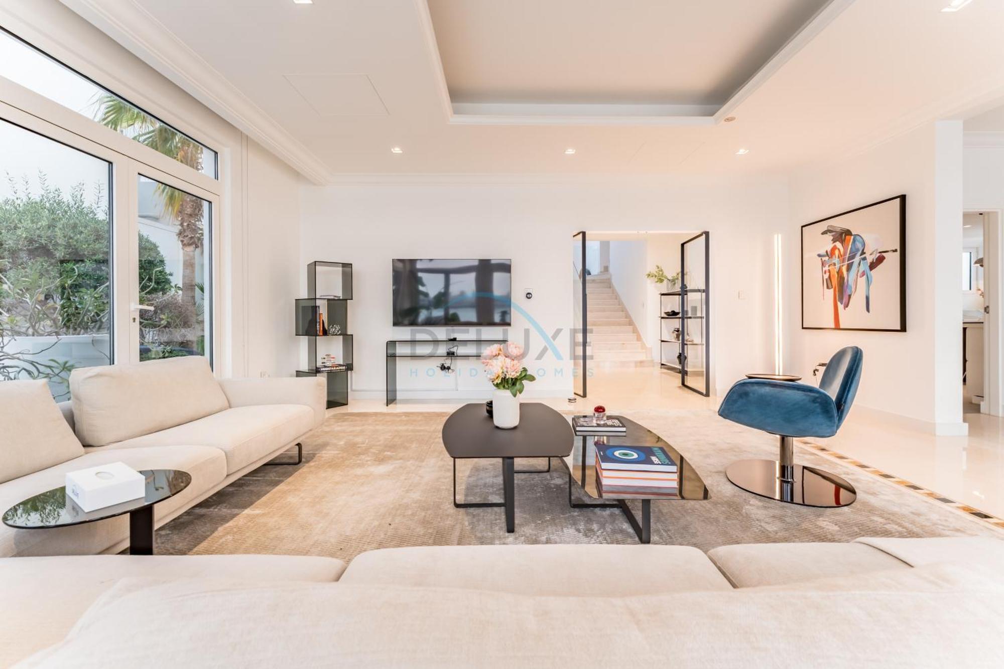 Beachfront 3br With Private Gym, Pool, Jacuzzi & Workspace, Palm Villa, Palm Jumeirah By Deluxe Homes * Dubai