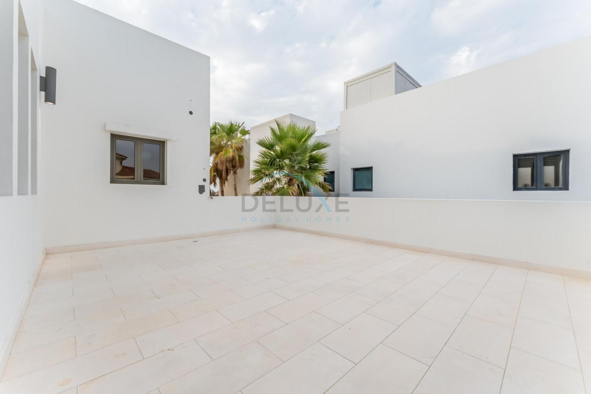 Beachfront 3br With Private Gym, Pool, Jacuzzi & Workspace, Palm Villa, Palm Jumeirah By Deluxe Homes Villa *