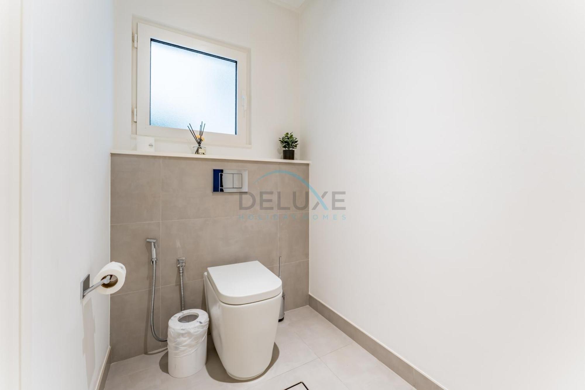 Beachfront 3br With Private Gym, Pool, Jacuzzi & Workspace, Palm Villa, Palm Jumeirah By Deluxe Homes * Dubai