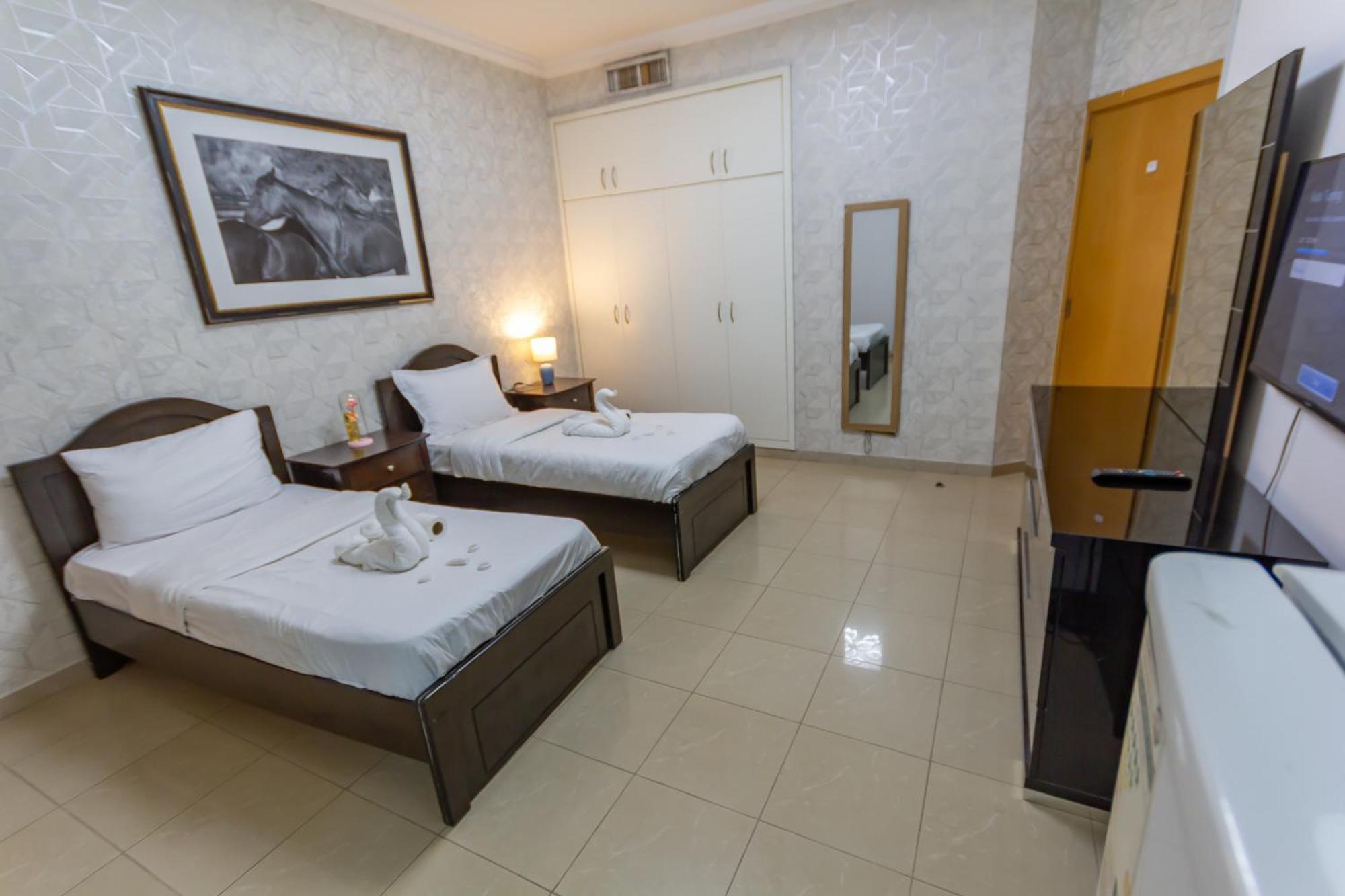 Homestay Classy For Ladies In Dubai, Marina فتيات فقط *