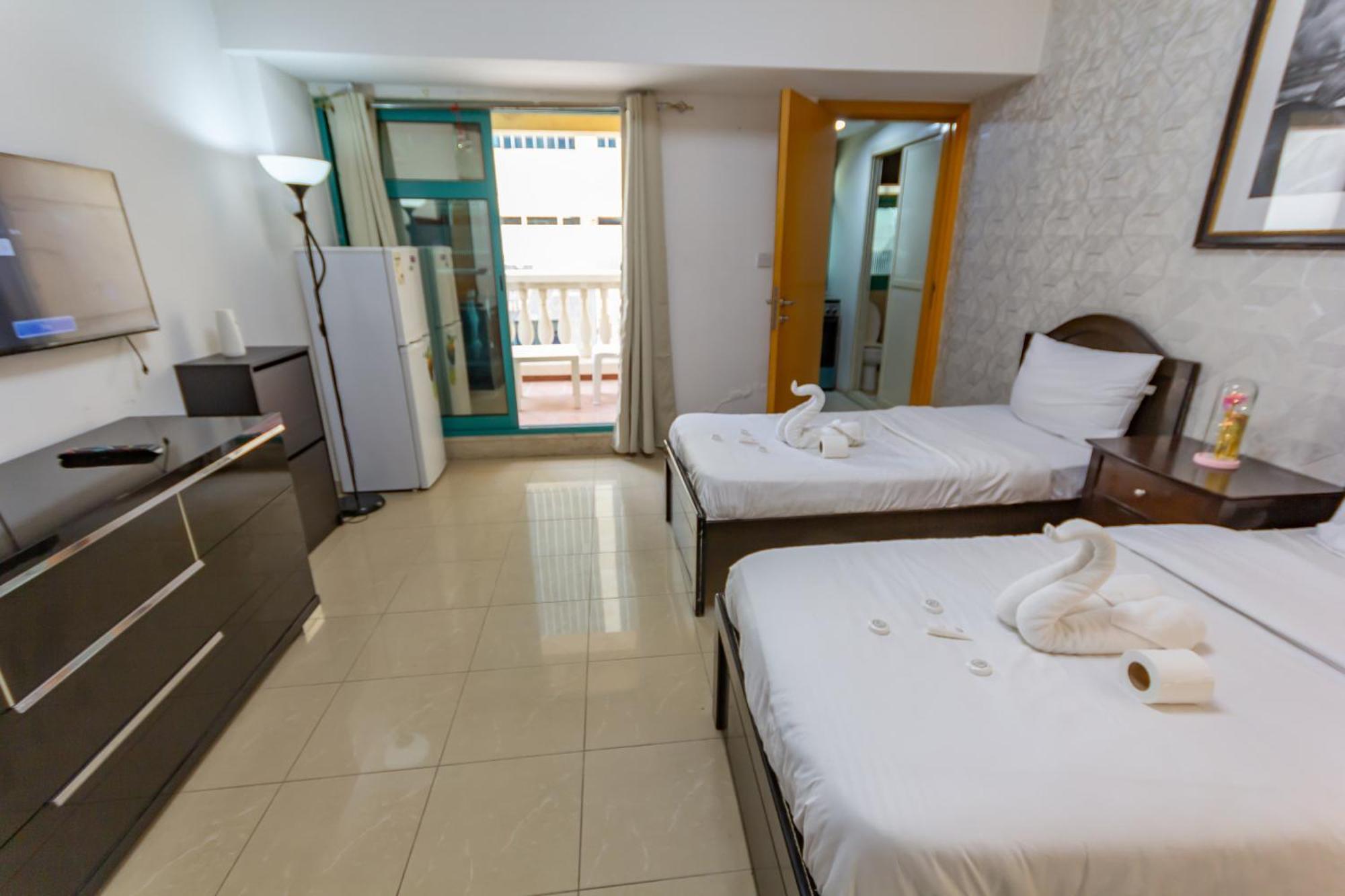 Classy For Ladies In Dubai, Marina فتيات فقط Homestay Dubai