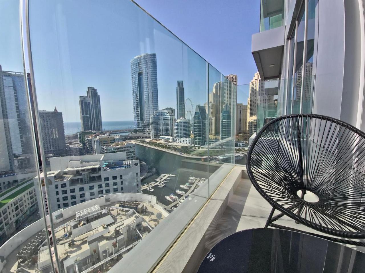 Marina Walk Gem Modern With Pool & Gym Access, Steps To & Metro * Dubai
