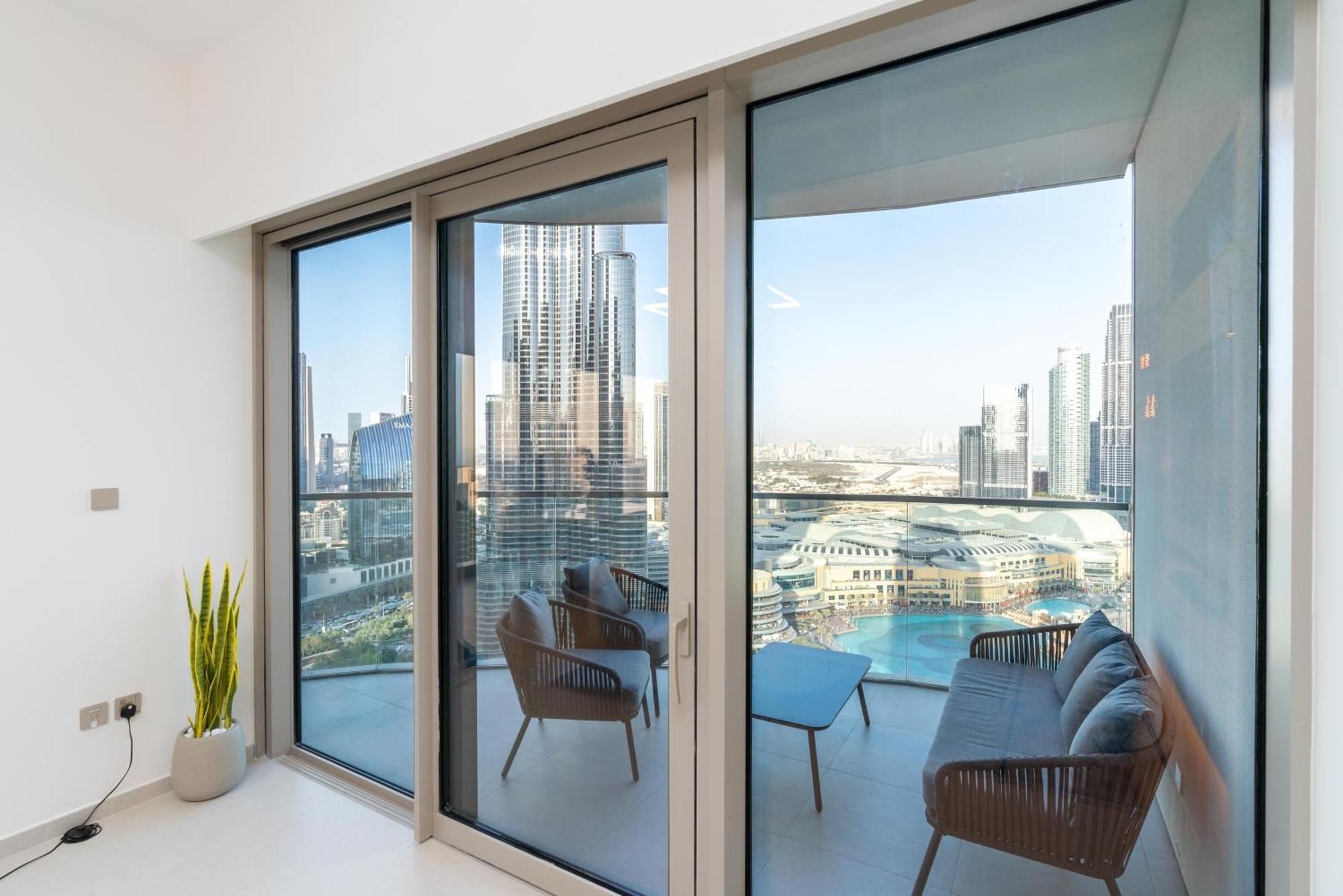 Grande 12 Opera District - Mesmerizing Full Burj & Fountain View Luxury Opera Unit * Dubai