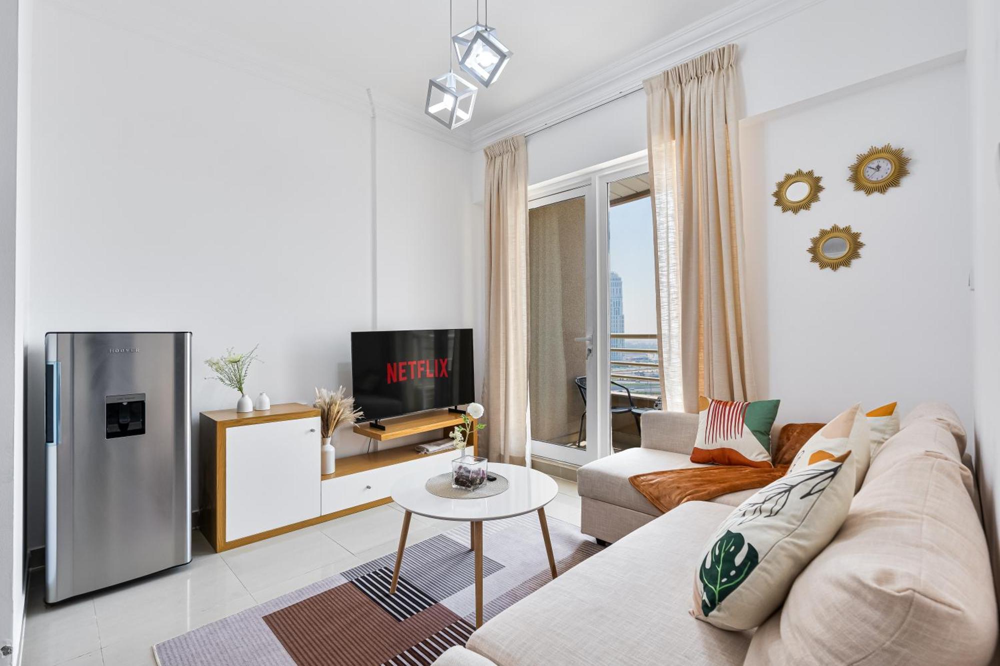Apartment Lovely 1bed With Balcony, Parking, Pool And Gym Dubai