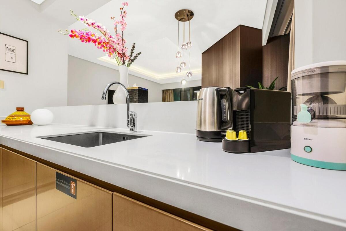 First Class 2br Ultimate Luxury & Glam Escape Dubai
