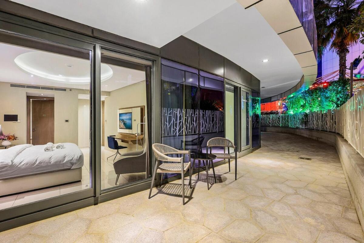 First Class 2br Ultimate Luxury & Glam Escape Apartment Dubai