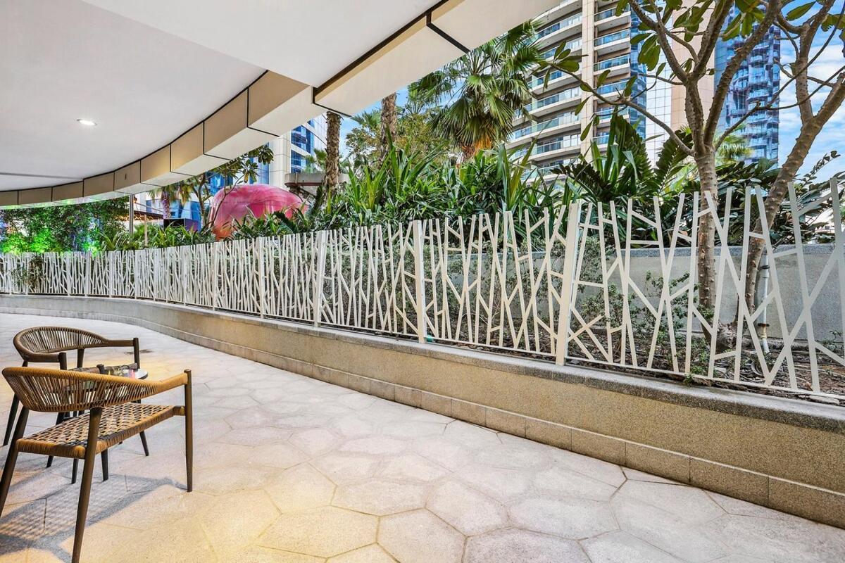 First Class 2br Ultimate Luxury & Glam Escape Apartment Dubai