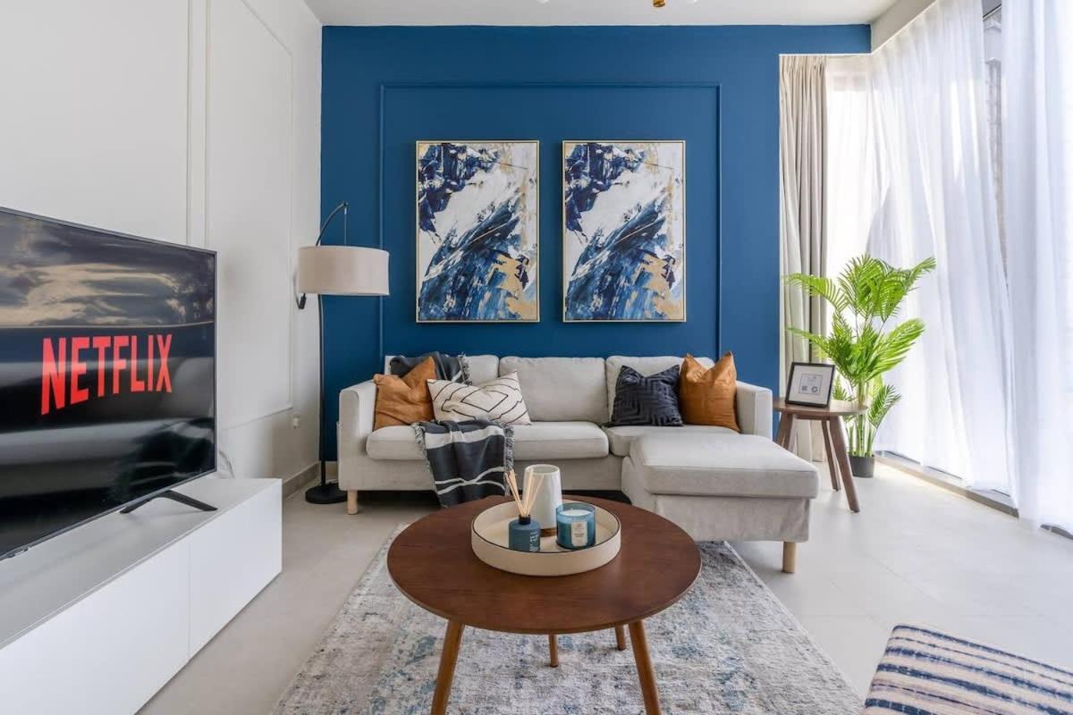 Guest Favourite! Beautiful 1 Bedroom Apartment *