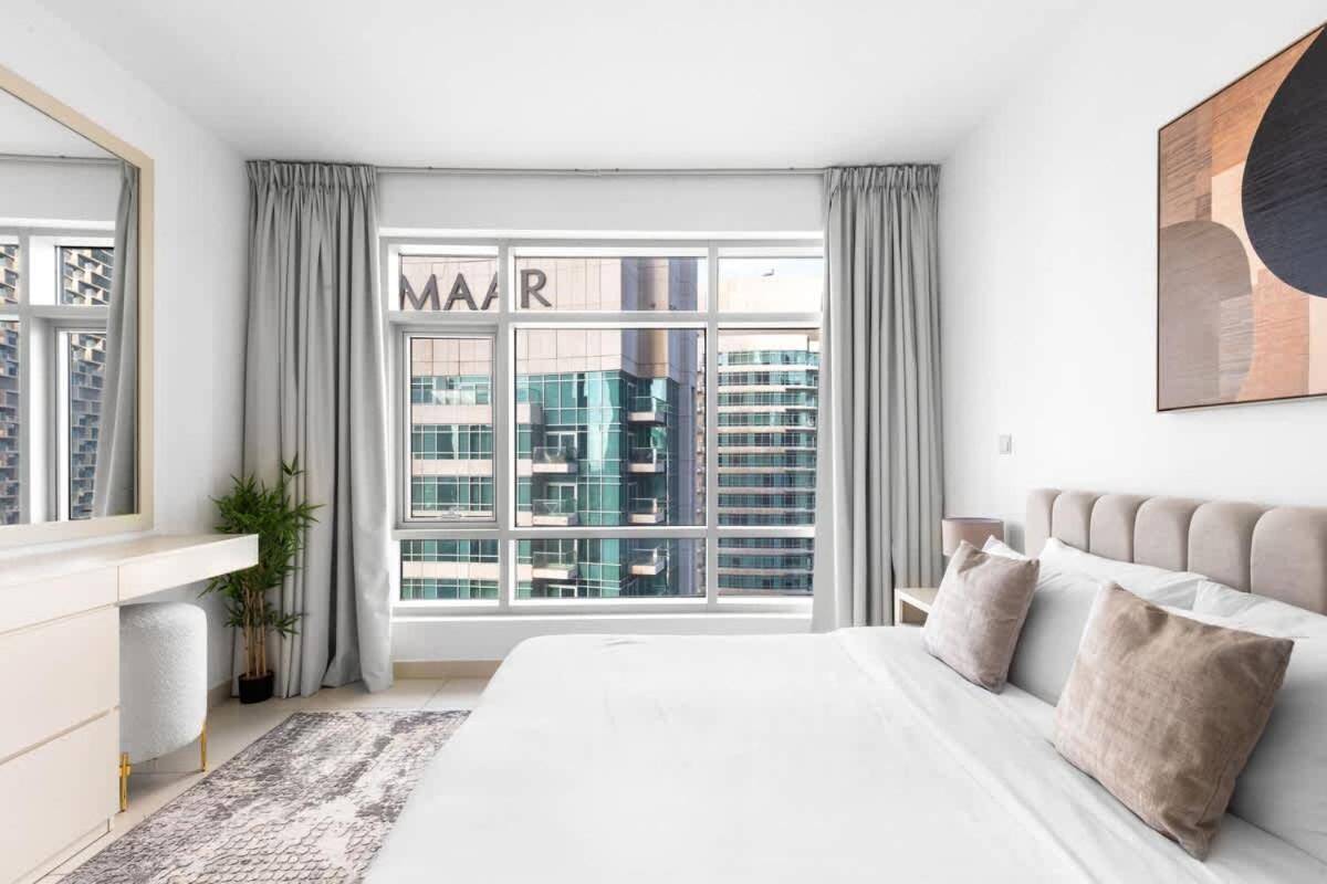 Prime Downtown Burj Khalifa I Sleeps 8 * Dubai