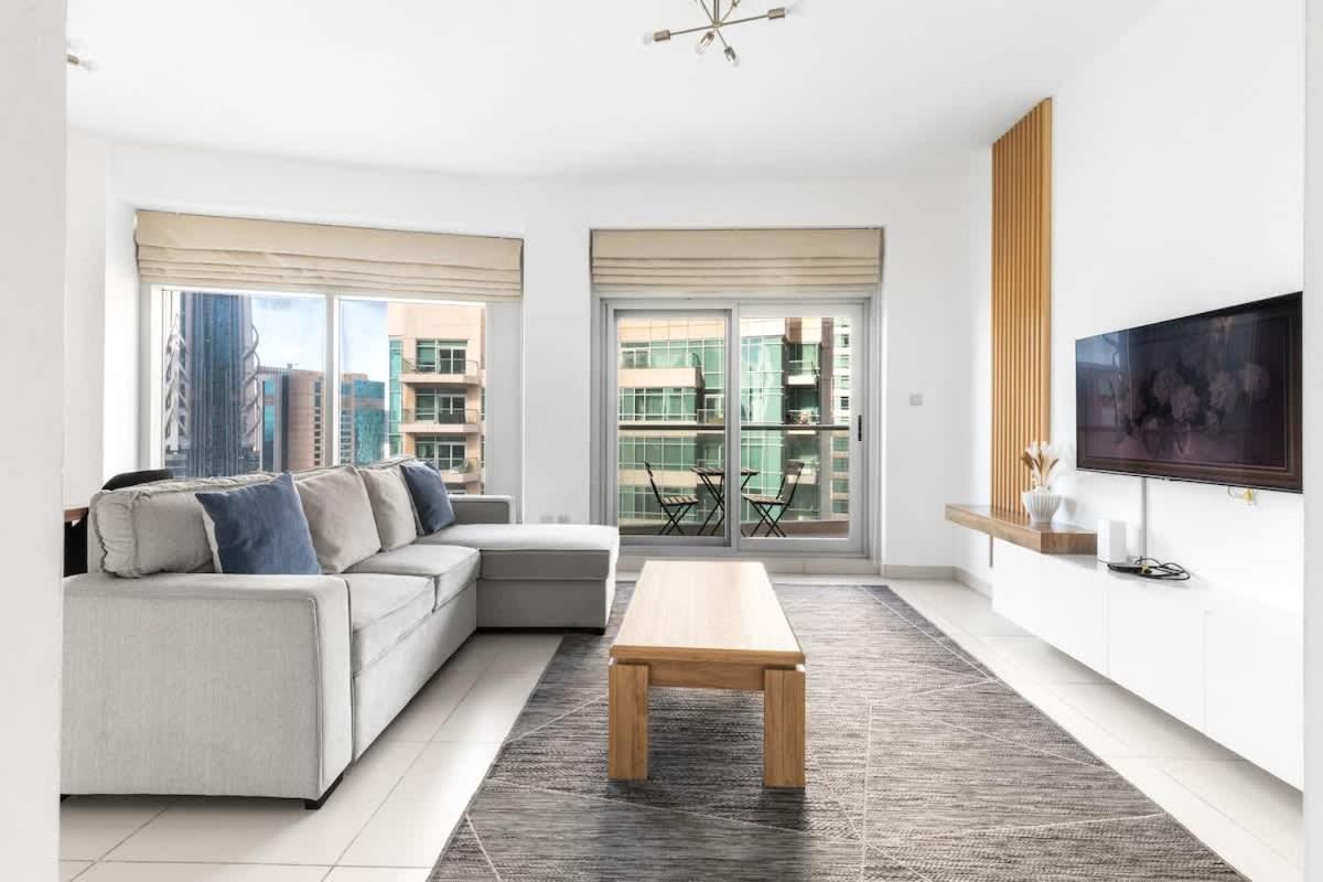 Prime Downtown Burj Khalifa I Sleeps 8 Dubai