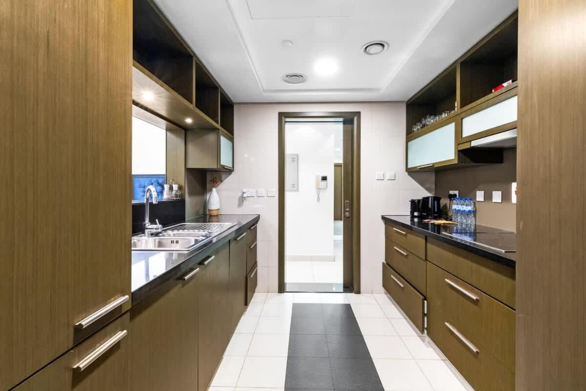 Prime Downtown Burj Khalifa I Sleeps 8 Dubai