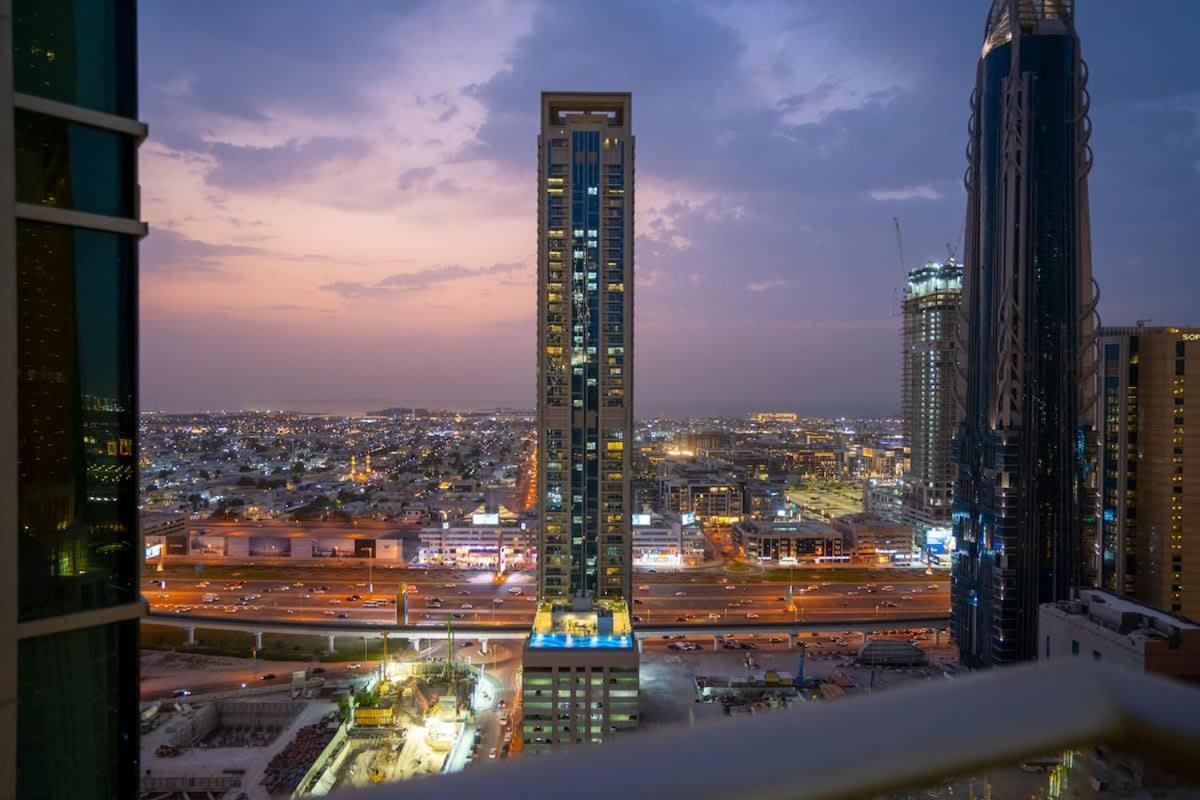 Prime Downtown Burj Khalifa I Sleeps 8 Apartment