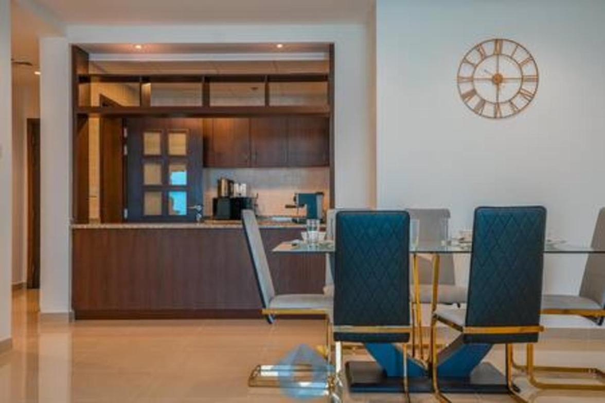 304sa Lavish Palm Jumeirah 2-bhk With Sea View Apartment
