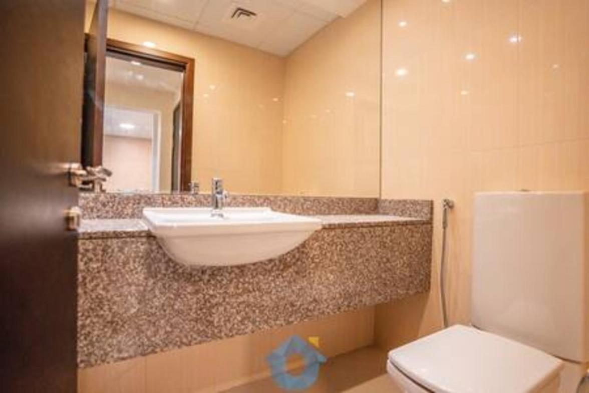 304sa Lavish Palm Jumeirah 2-bhk With Sea View Apartment Dubai