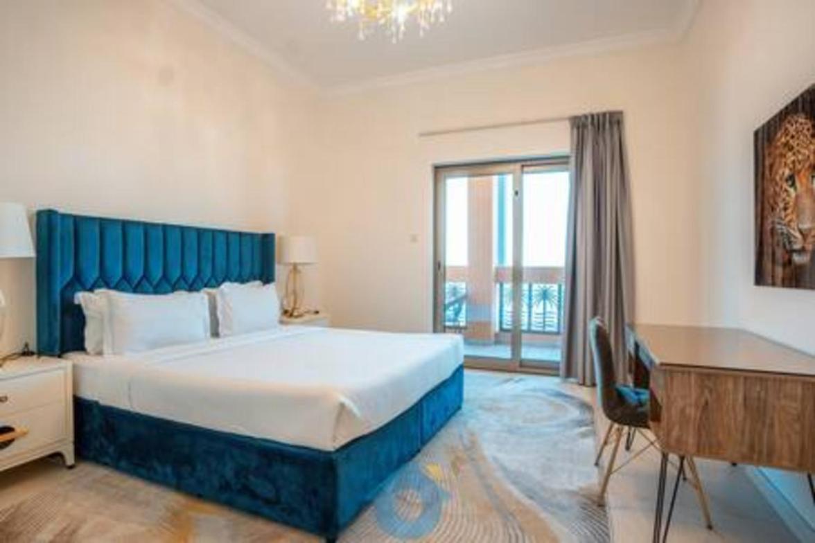 304sa Lavish Palm Jumeirah 2-bhk With Sea View Apartment