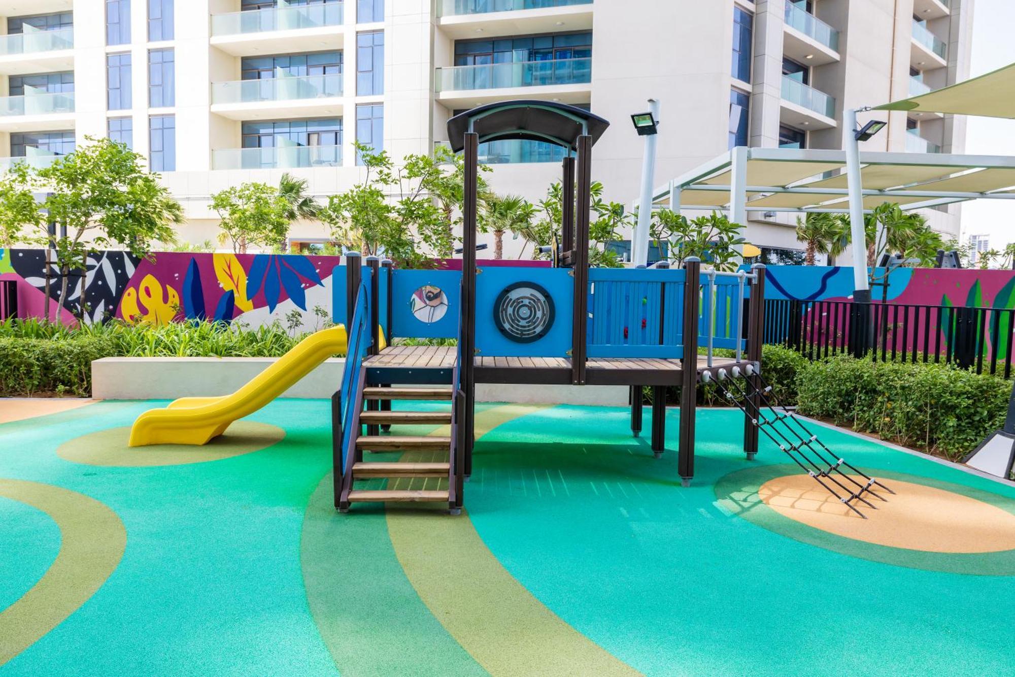 Bright & Modern 2br With Balcony In Aykon Apartment