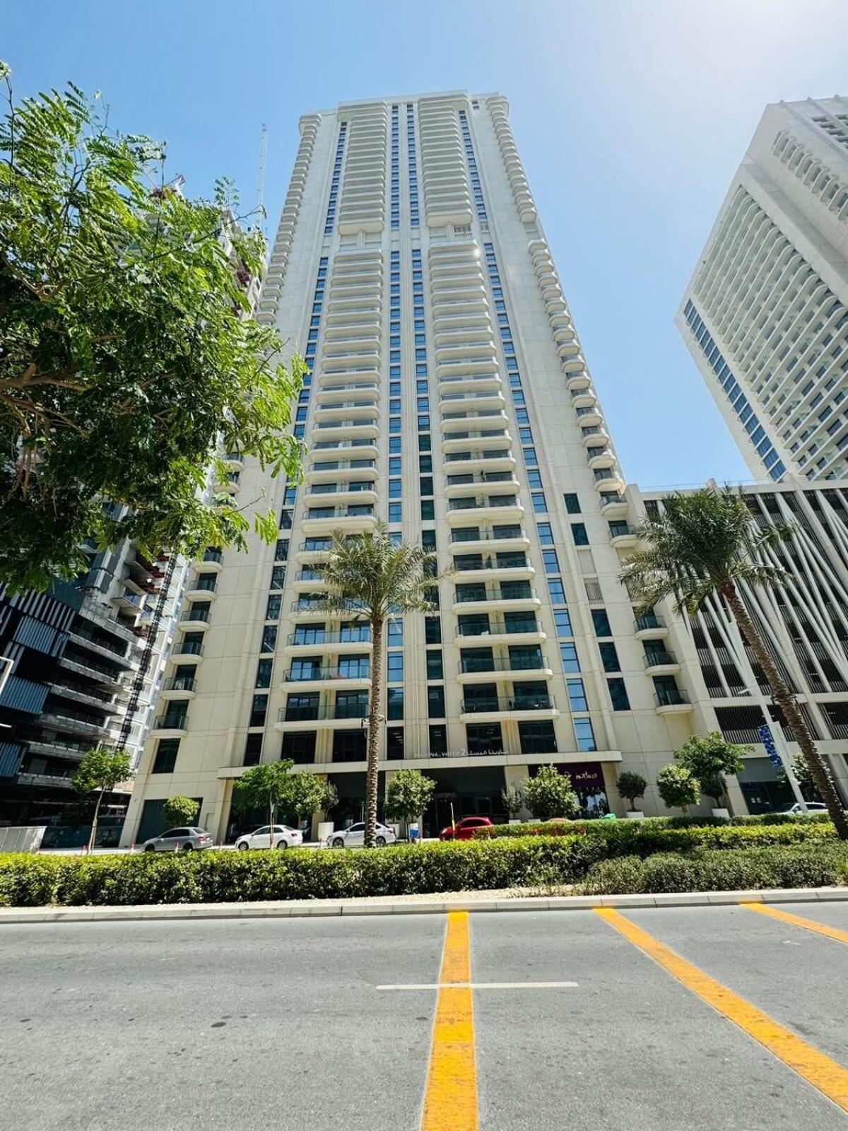 Luxury 3br Penthouse Retreat - Private & Marina Views Apartment