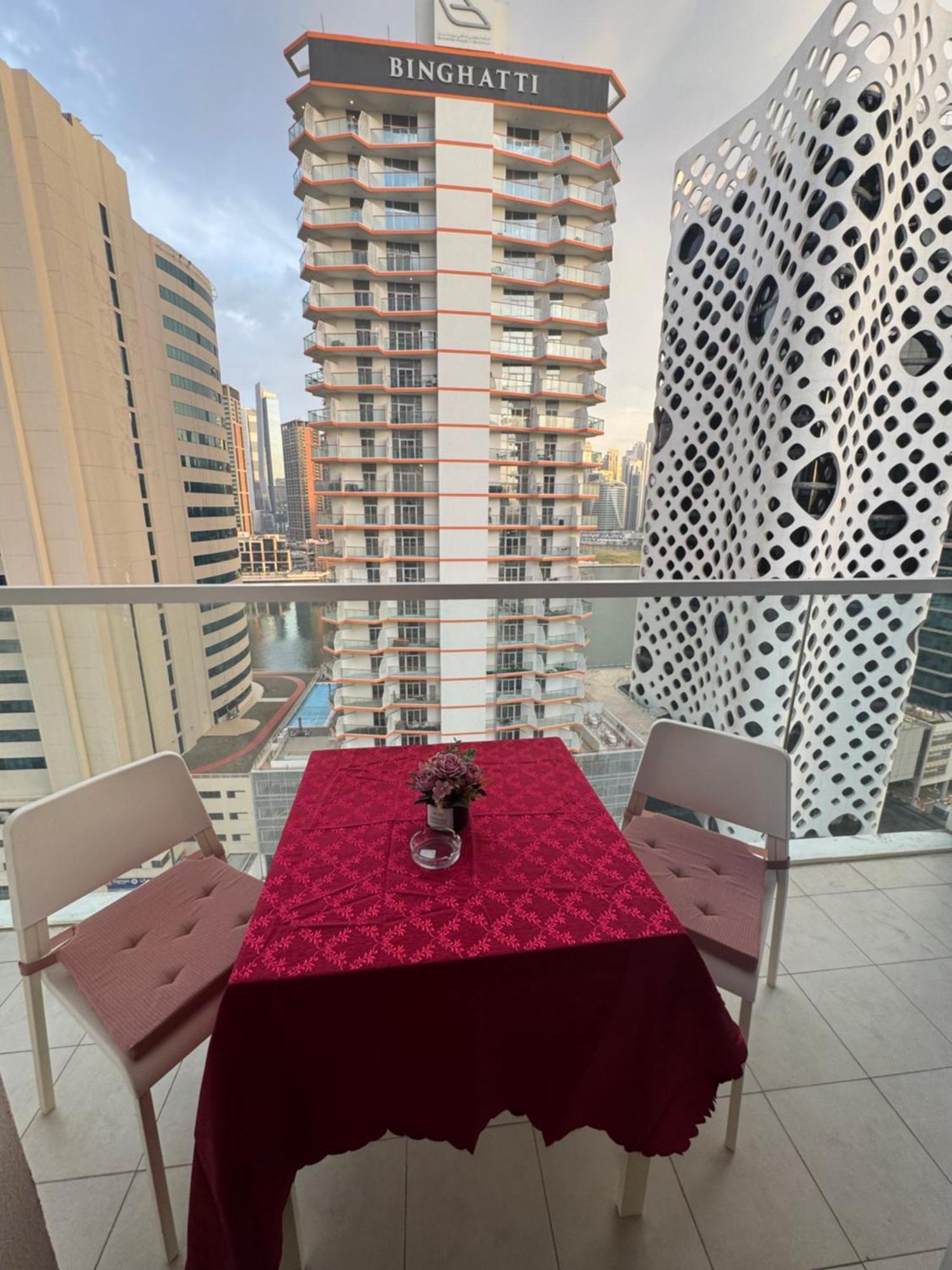 Business Bay Apartment *