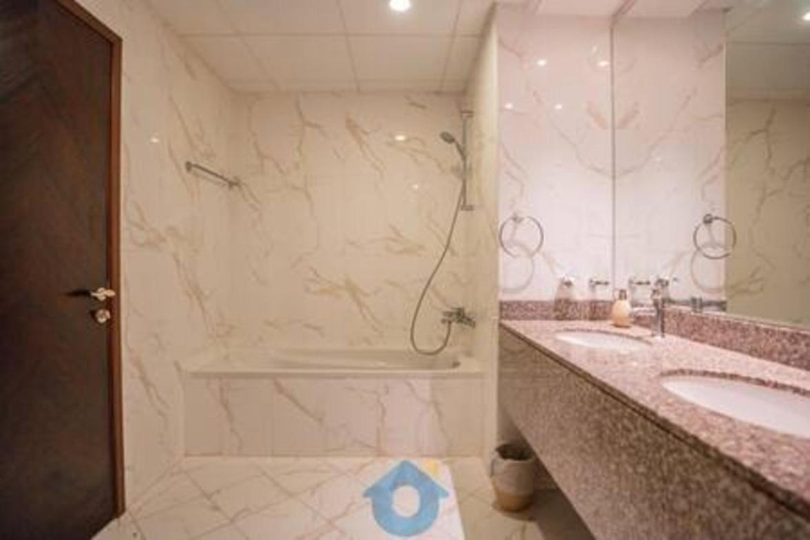 G11sa Serene 3-br Duplex In Palm Jumeirah Dubai