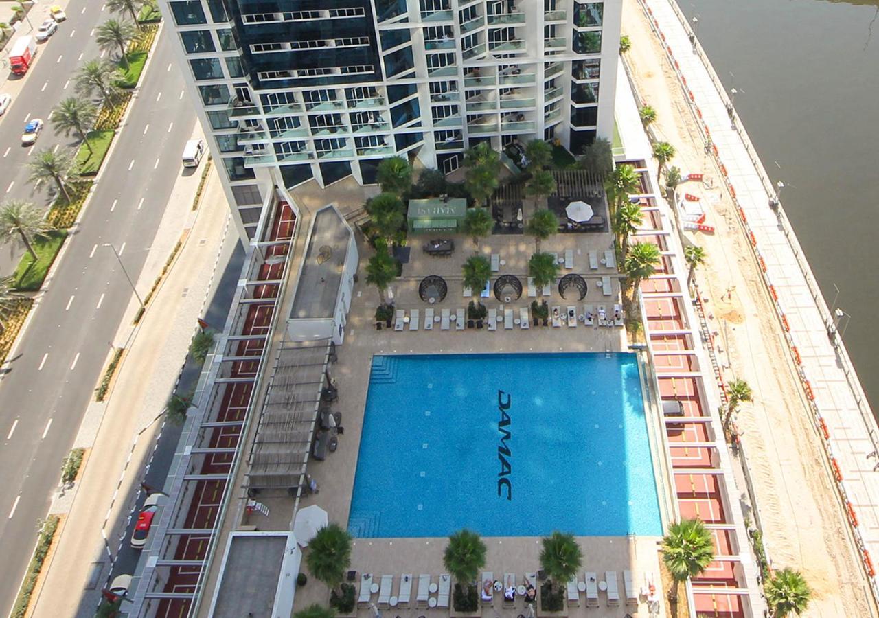 Waterfront With Balcony Near Mall Apartment
