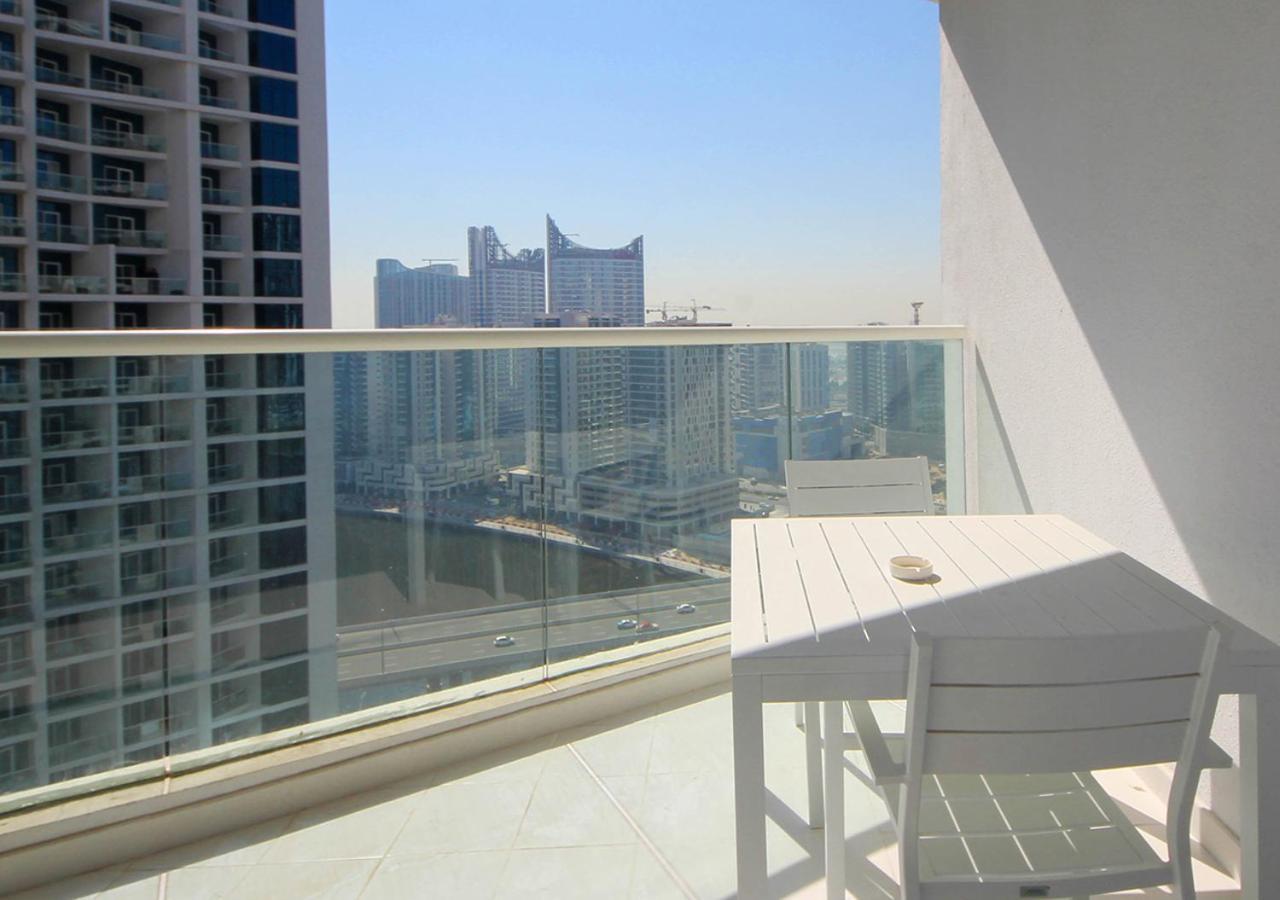 Waterfront With Balcony Near Mall Dubai