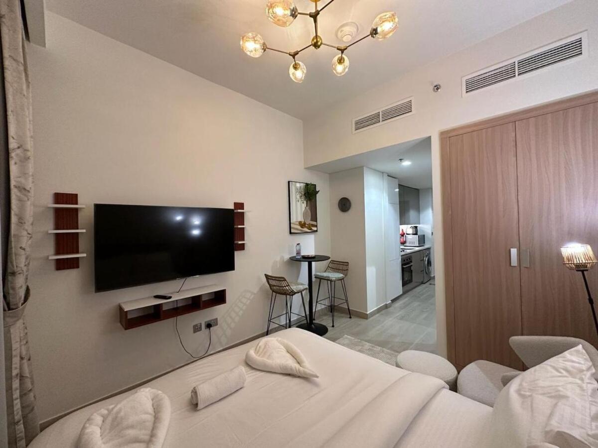 Apartment Designer Azizi 41 Dubai