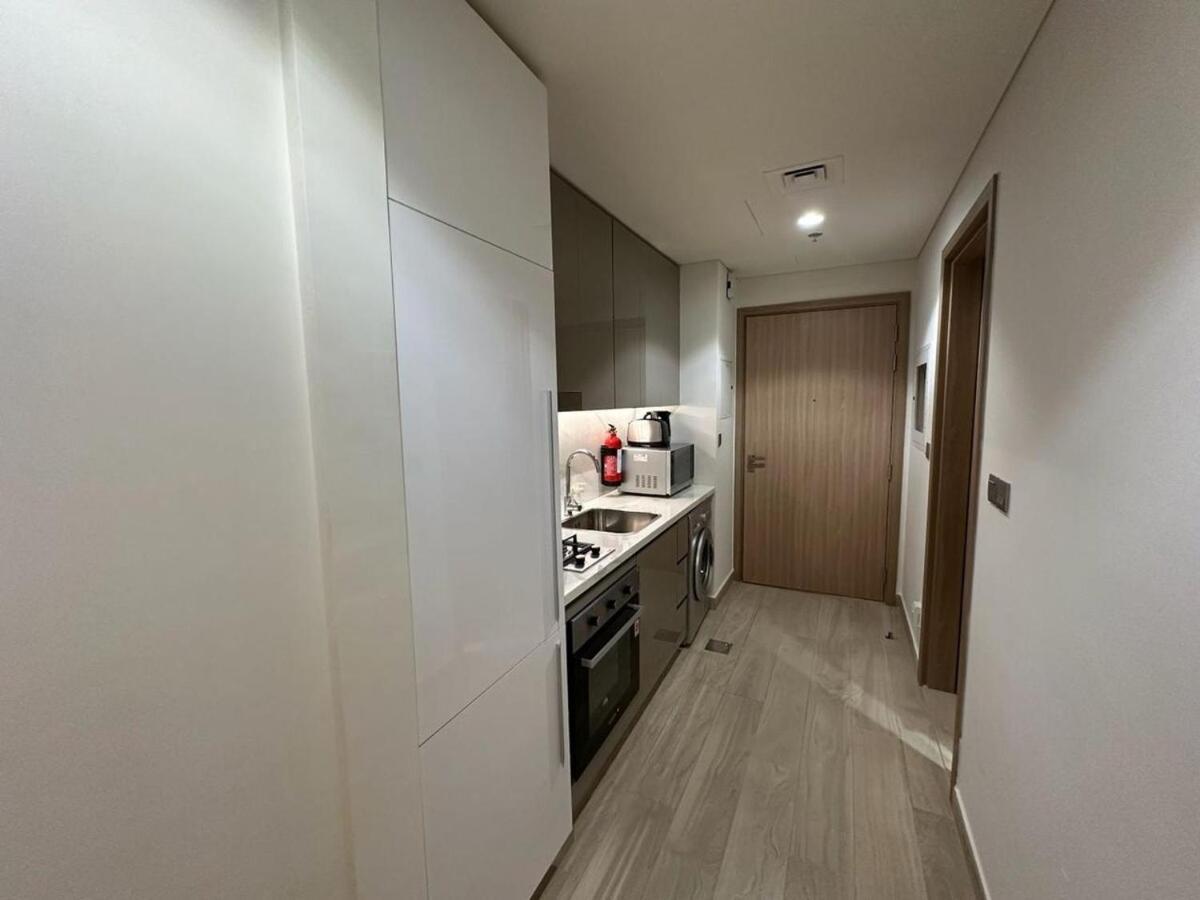 Apartment Designer Azizi 41 *