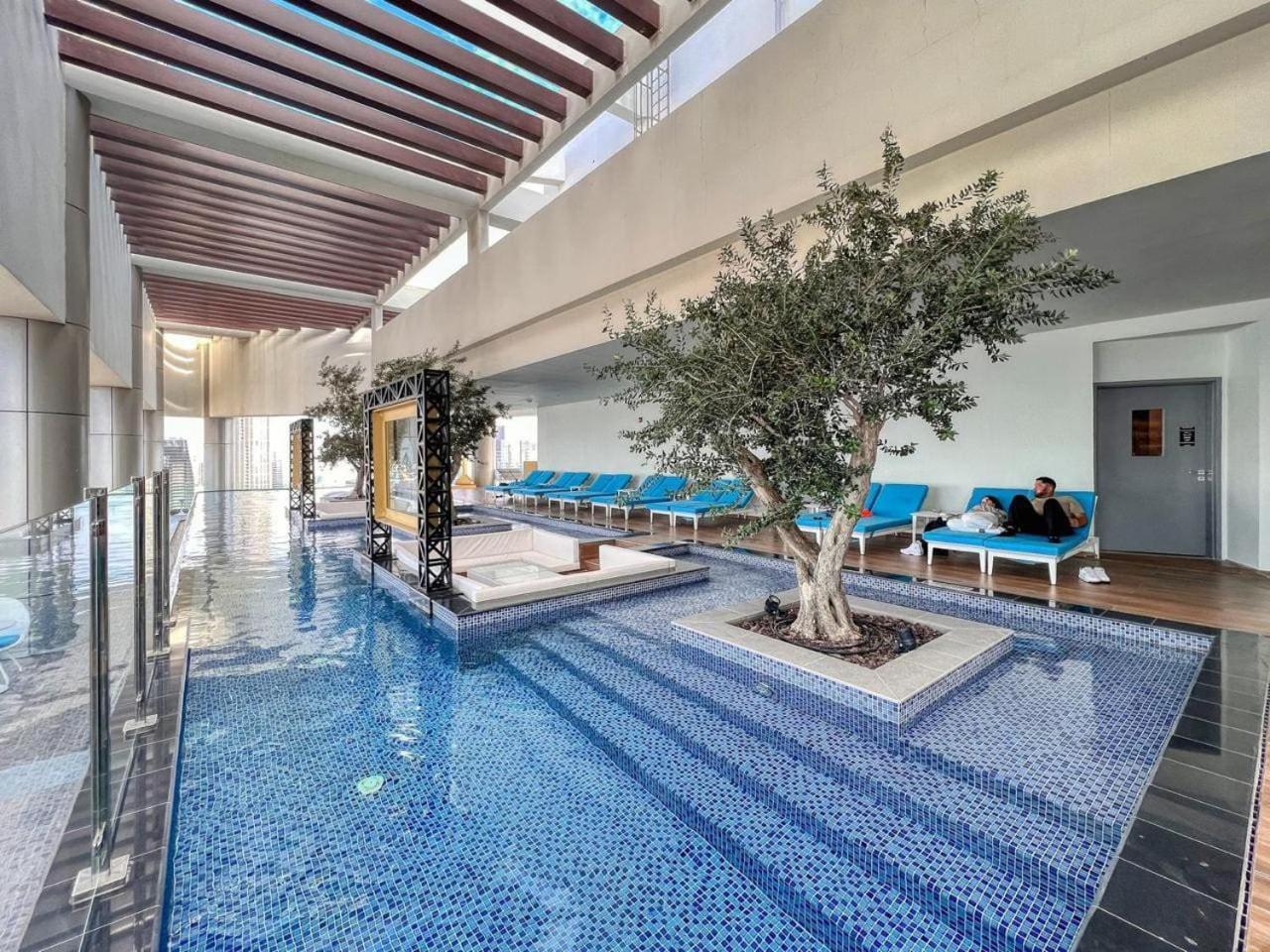 Apartment 5 Star Rooftop Infinity Pool With Burj Khalifa Views *