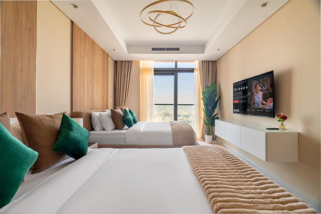 Apartment 5 Star Rooftop Infinity Pool With Burj Khalifa Views *