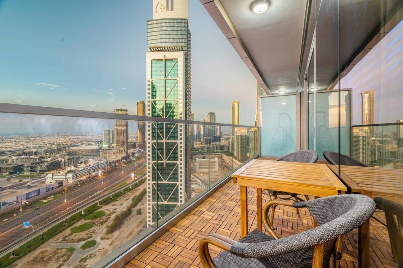 Apartment 5 Star Rooftop Infinity Pool With Burj Khalifa Views *