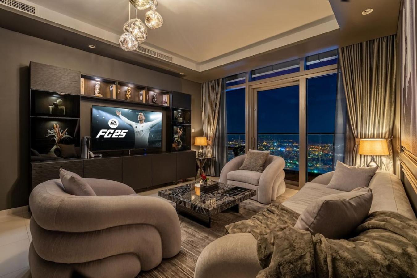 5 Star Rooftop Infinity Pool With Burj Khalifa Views Apartment Dubai