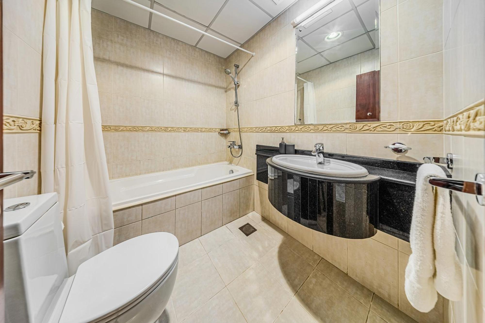 Cozy 1 Bedroom In Elite Apartment *