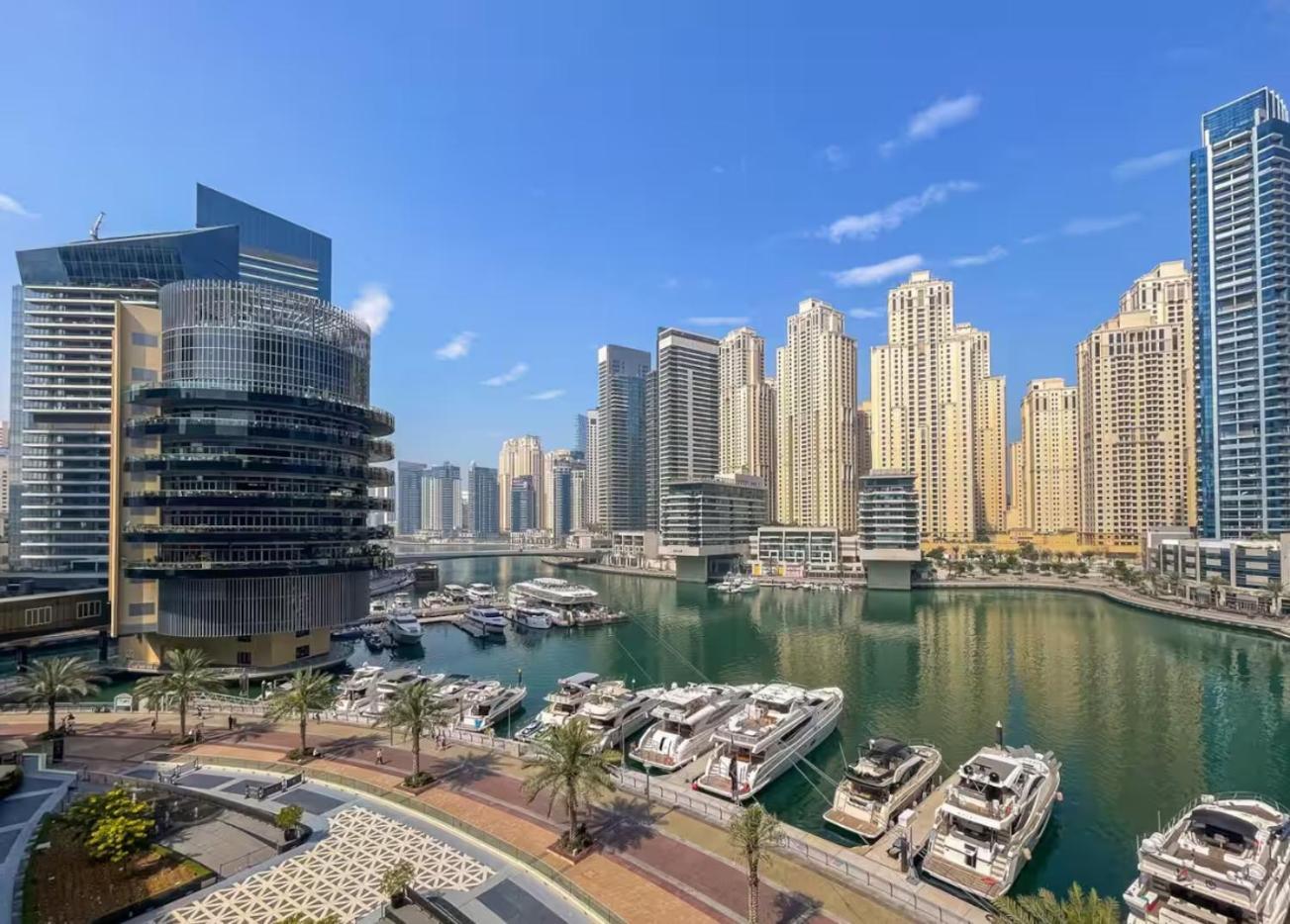 Luxurious 2br With Marina View & Private Jacuzzi Apartment Dubai