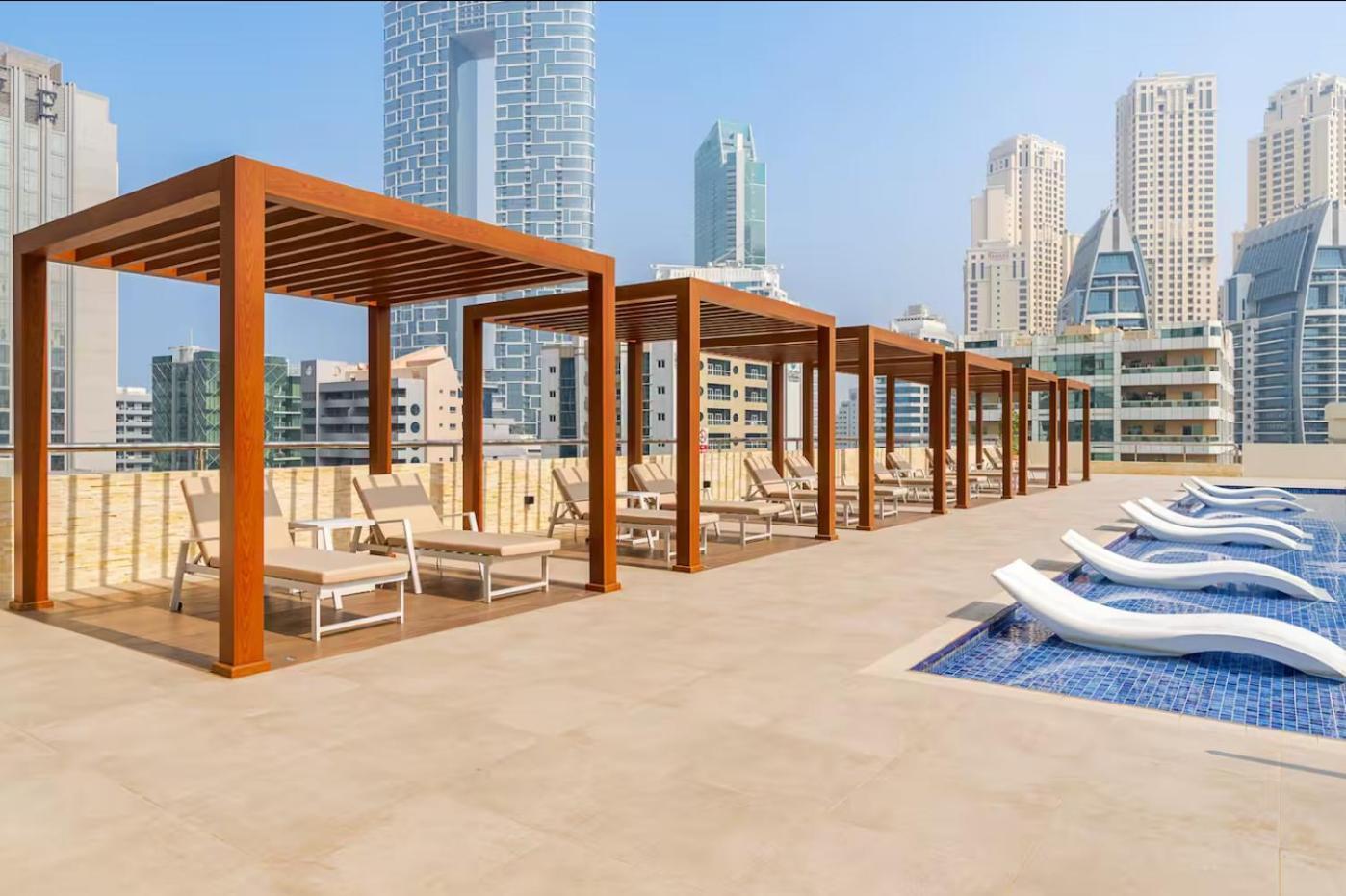 Luxurious 2br With Marina View & Private Jacuzzi * Dubai