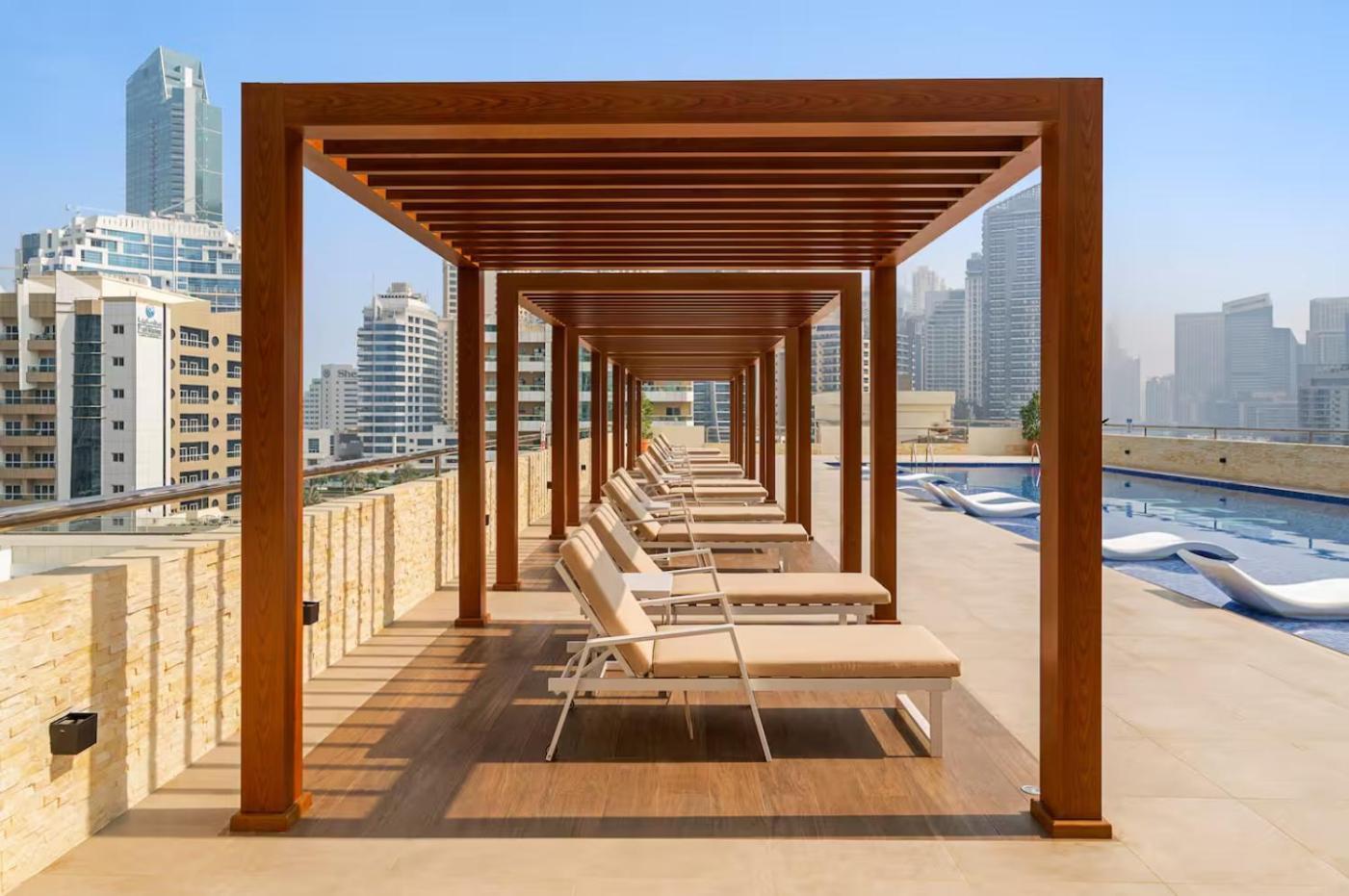 Luxurious 2br With Marina View & Private Jacuzzi