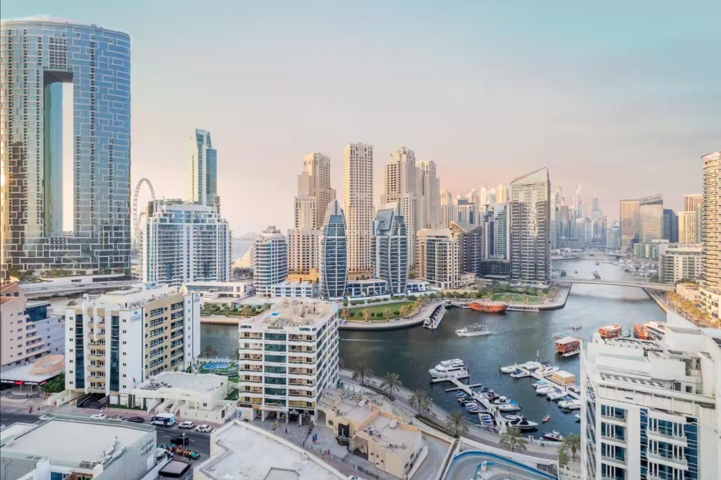Luxurious 2br With Marina View & Private Jacuzzi Apartment *