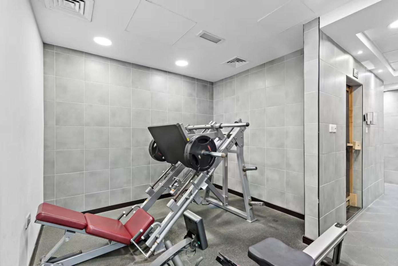 Luxurious 2br With Marina View & Private Jacuzzi Apartment *