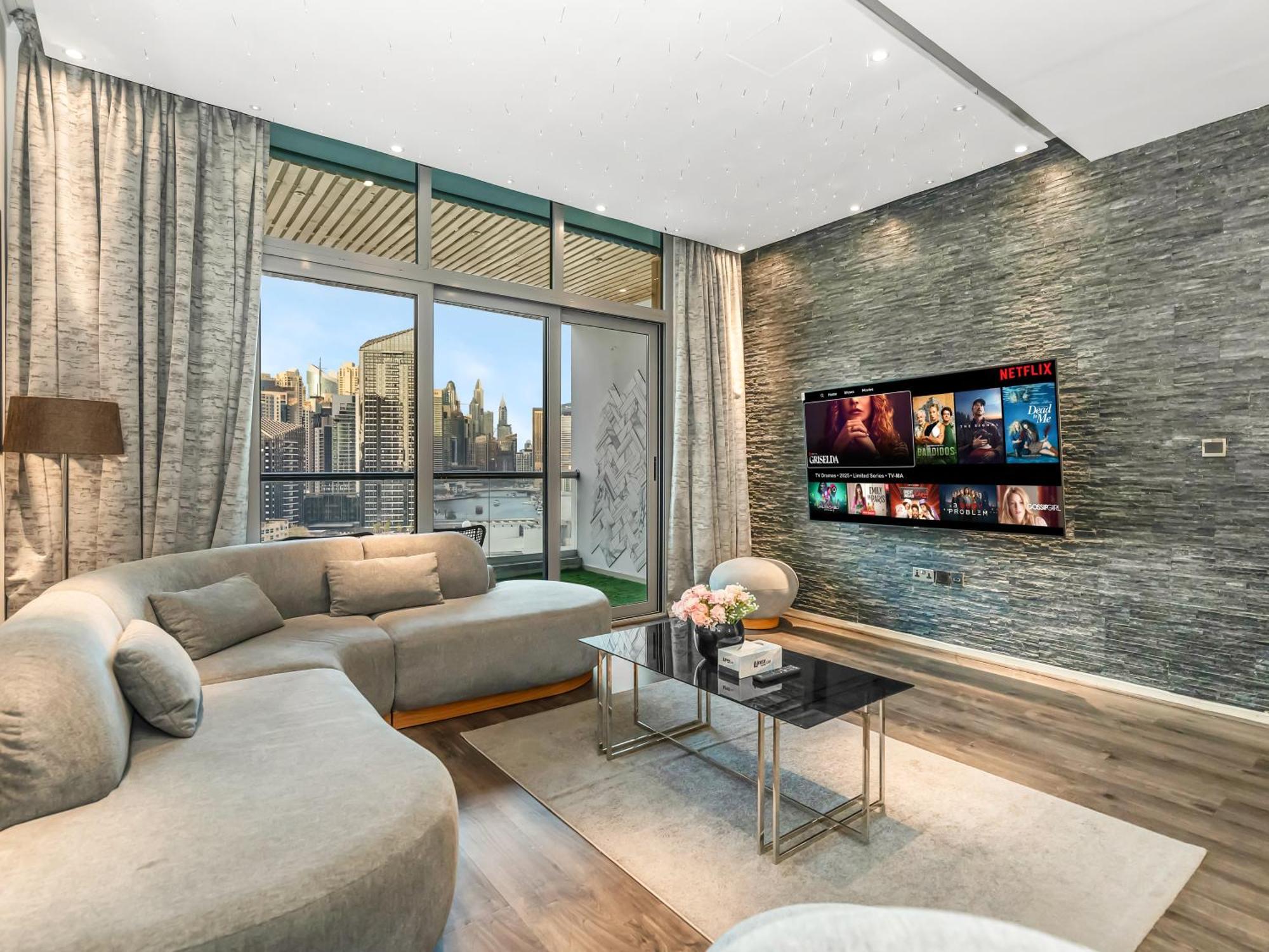 Luxurious 2br With Marina View & Private Jacuzzi